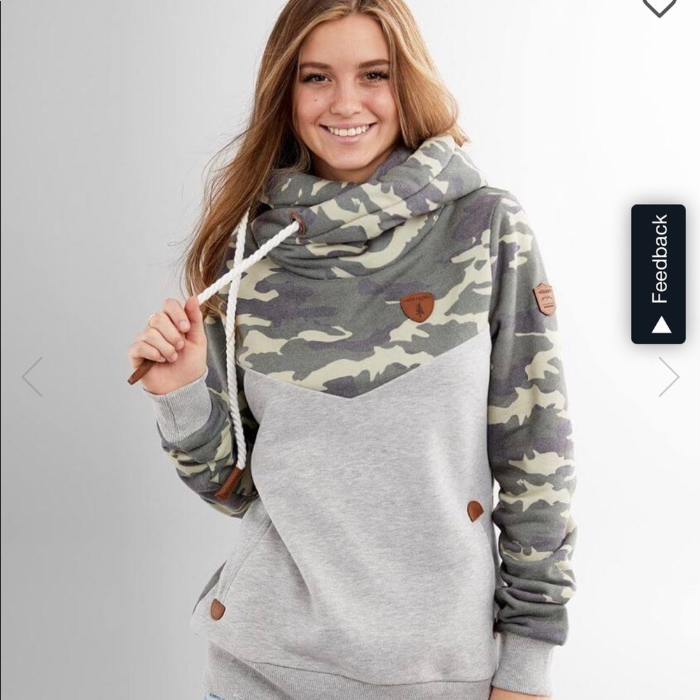 BNWT’S WANAKOME CAKO HOODIE